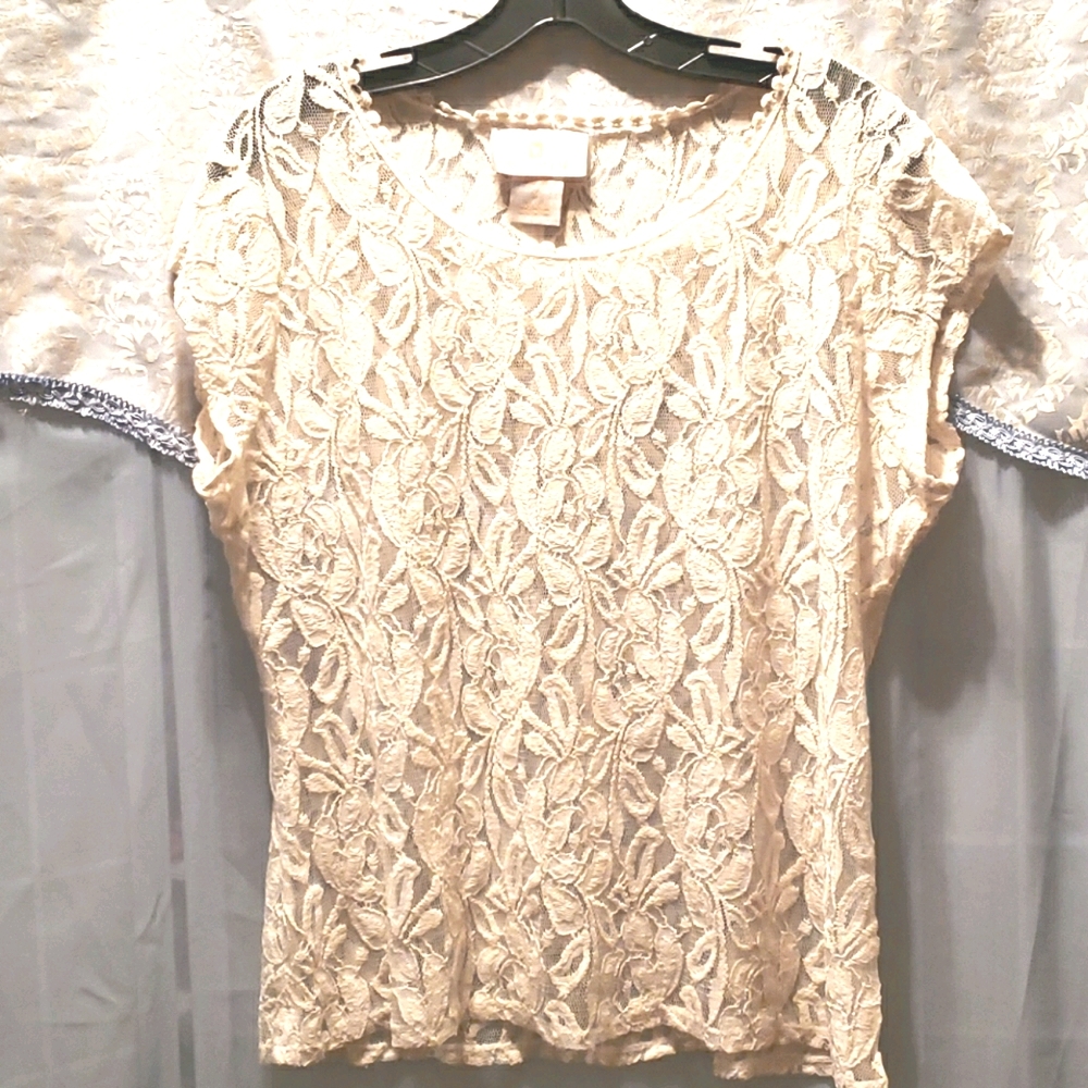 METRO WEAR CREAM LACE SHORT SLEEVE TOP SZ M